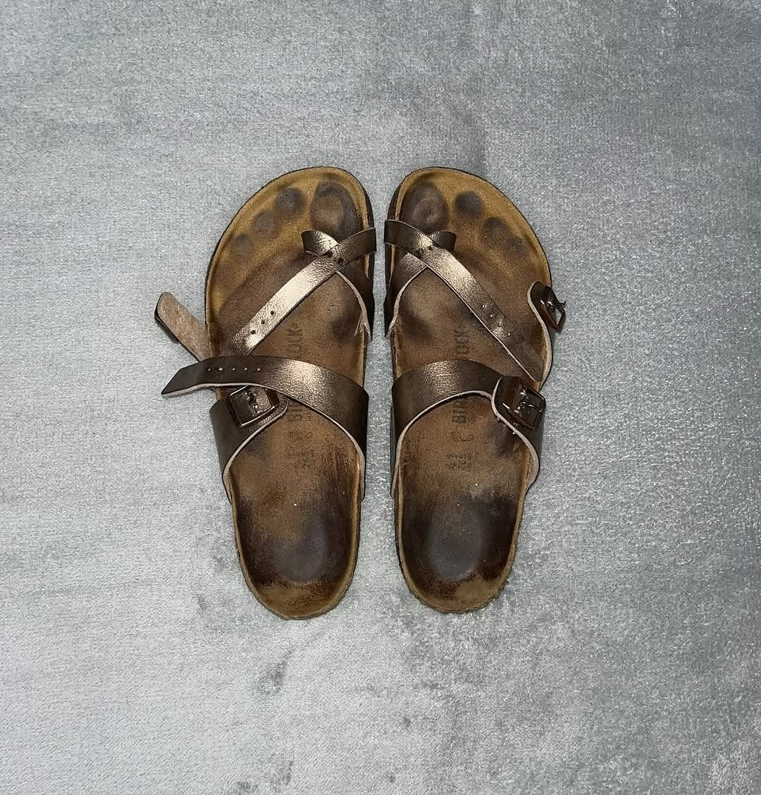 Before Birkenstock cleaning